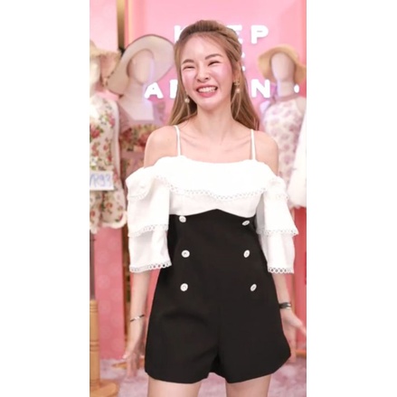 จั้มสั้นงานป้าย  keep me around พร้อมส่งไซส์ S