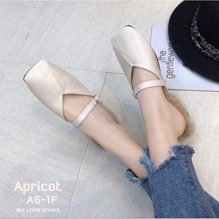 A6-1F รองเท้าแตะแบบสวม เปิดส้น วัสดุหนังนิ่ม