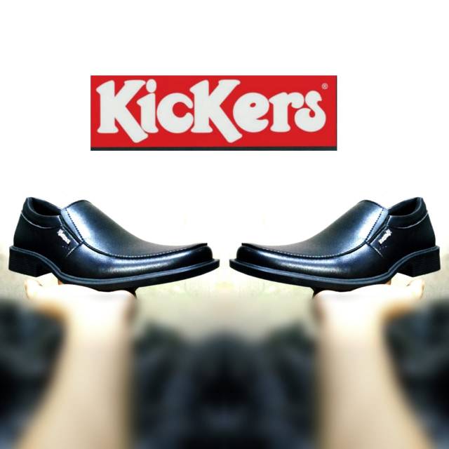 รองเท้าโลฟเฟอร์แหวน Kickers ใหม่