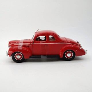 รถโมเดล Maisto 31180 1939 Ford Deluxe สีแดง หน้ารถท้ายรถและประตูเปิดได้ 1:18