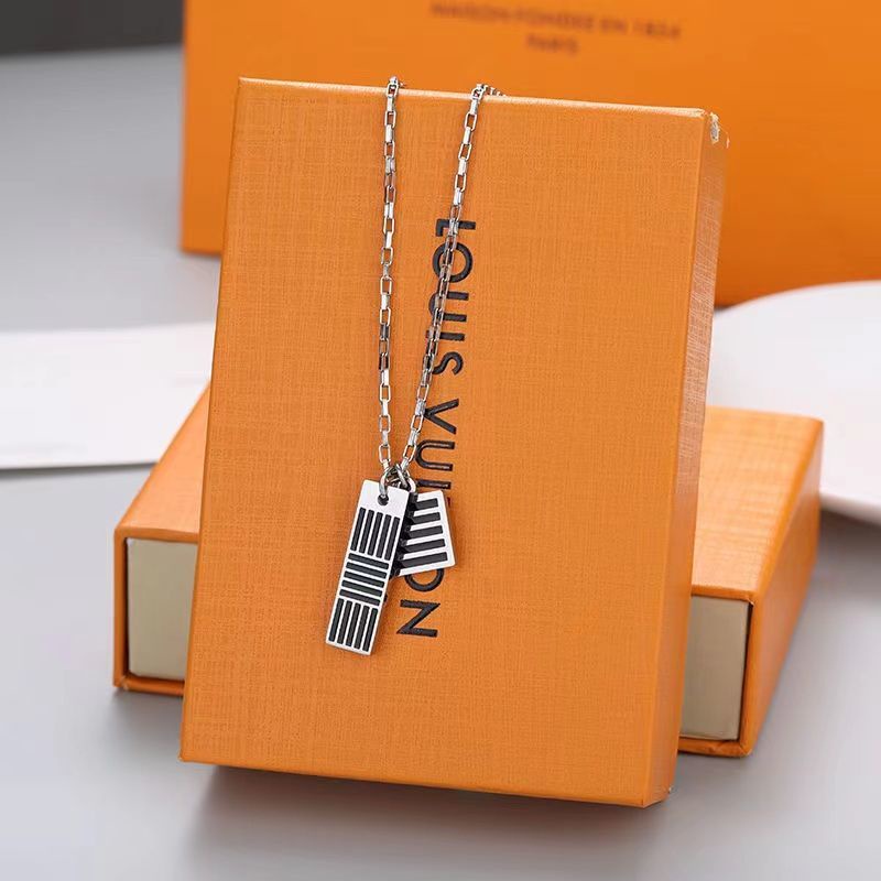 สร้อยคอโซ่ จี้ตัวอักษร LV ลายทาง สไตล์ฮิปฮอป คลาสสิก แฟชั่นคู่รัก สําหรับผู้ชาย และผู้หญิง