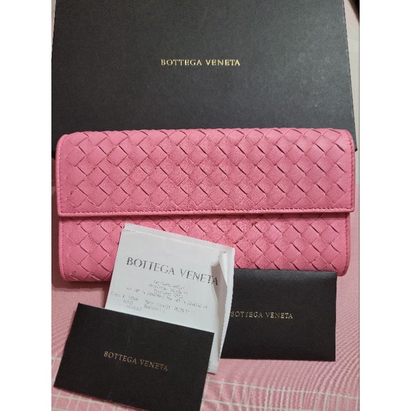 Bottega Veneta กระเป๋าสตางค์ใบยาว สีชมพูนม