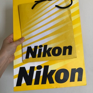 ถุงกระดาษ Nikon ขนาดใหญ่