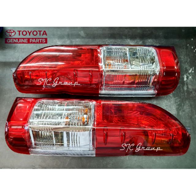 เสื้อไฟท้าย Commuter KDH222 ( Toyota แท้ศูนย์ 100% / Taiwan / OEM ) ปี 2005-2017