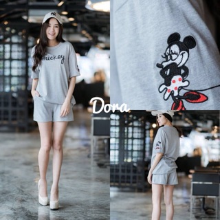 ชุดเซ็ทเสื้อกางเกงขาสั้น by Dora