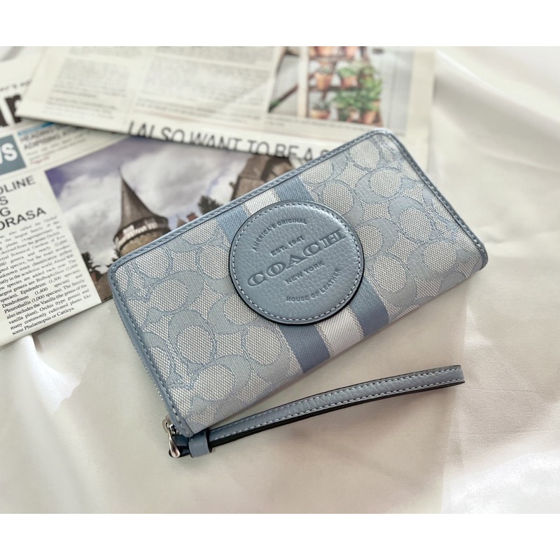 พร้อมส่ง กระเป๋าสตางค์ผู้หญิง Coach Dempsey Large Phone