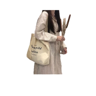 [DDAYMAR3ลดเพิ่ม10%]MW031(พร้อมส่ง) กระเป๋าผ้าแคนวาสแฟชั่นสไตล์เกาหลีสุดฮิต NO.UGH YOUNG LONDON
