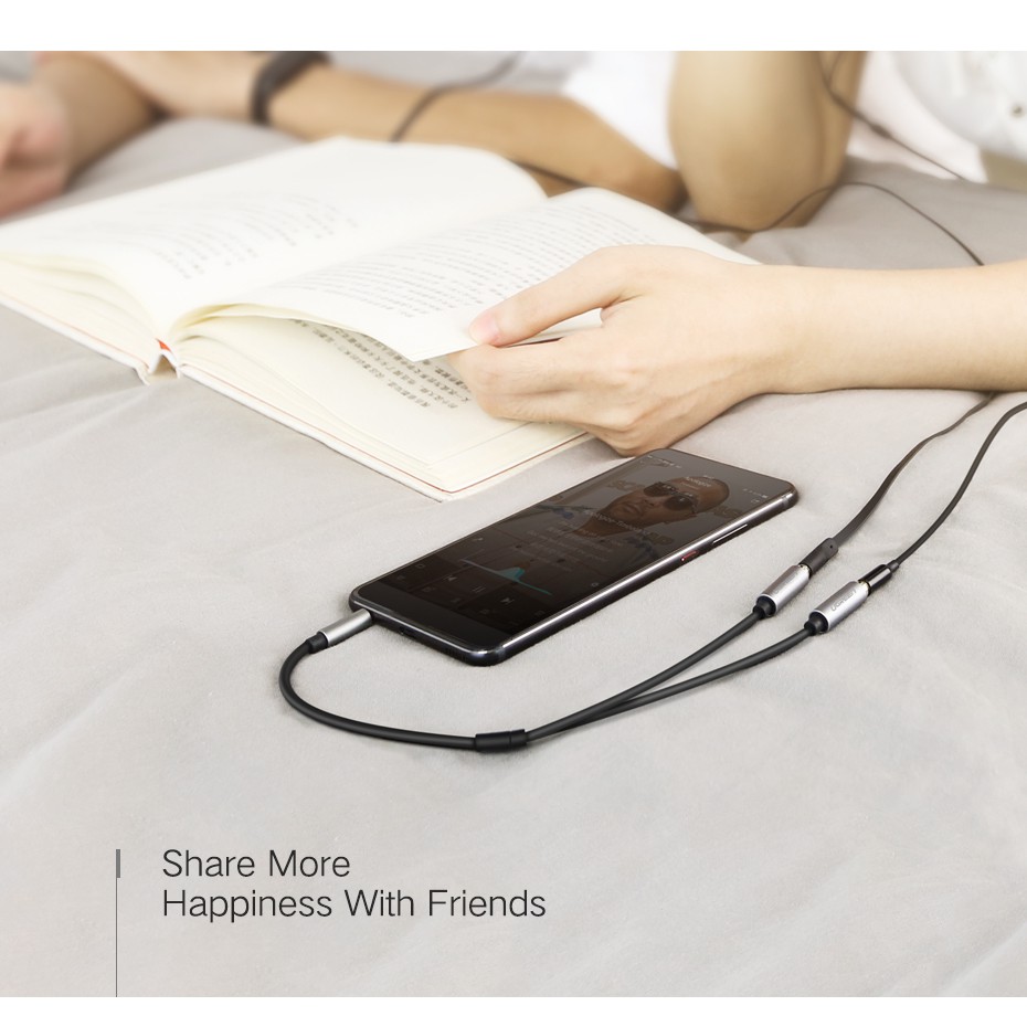Ugreen (20cm.) Headphone Splitter Audio Cable 3.5mm Male to 2 Female Jack 3.5mm  (10532,10780)