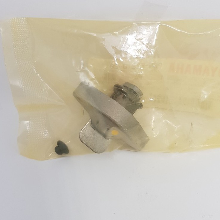 ชุดปรับความตึงโซ่ราวลิ้น ตัวดันโซ่ ตัวตั้งโซ่ GRAND FILANO  FINO 125 I  Q-BIX  GT125 แท้ YAMAHA TENSIONER CAM CHAIN  UK