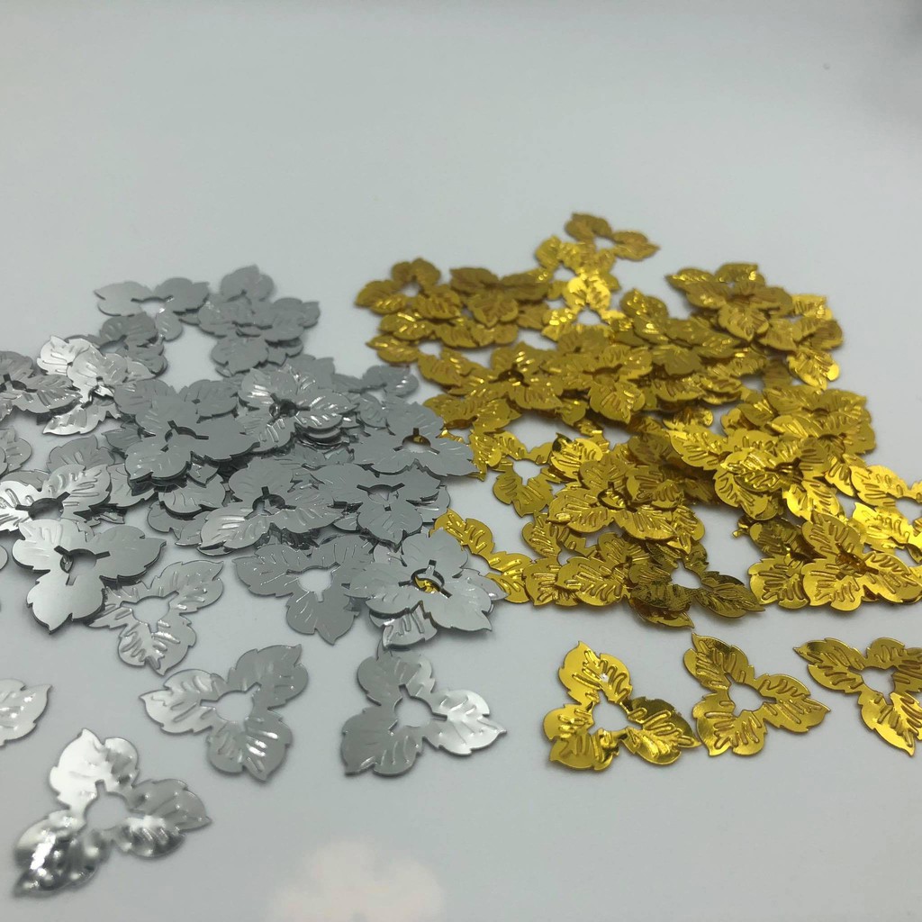 เลื่อมใบ3แฉก (30กรัม)เลื่อมตกแต่ง ขนาด 20 มิล สีเงินสีทอง DIY สำหรับตกแต่งเหรียญโปรยทาน งานฝีมือ