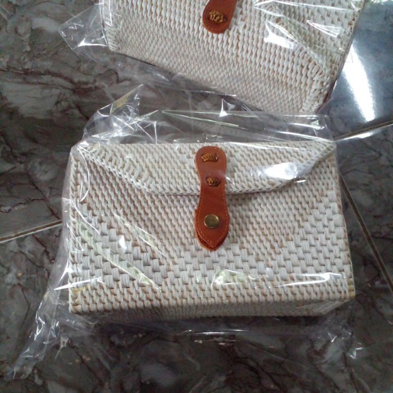 กระเป๋าสะพายหวายหลากสี Marlboro