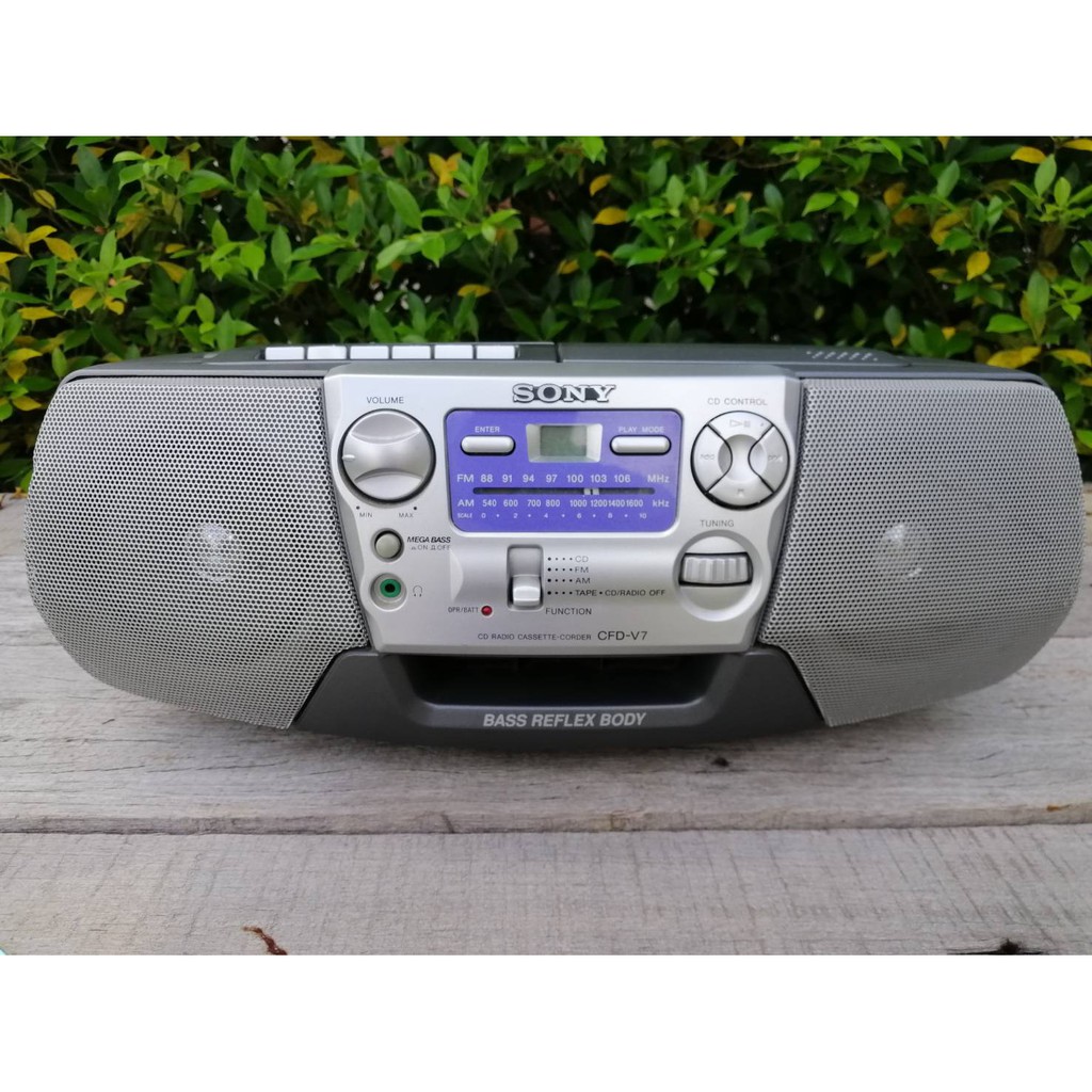 เครื่องเล่นซีดี วิทยุ เทป (Sony CD Radio Cassette-corder CFD-V7 Bass Reflex Body)