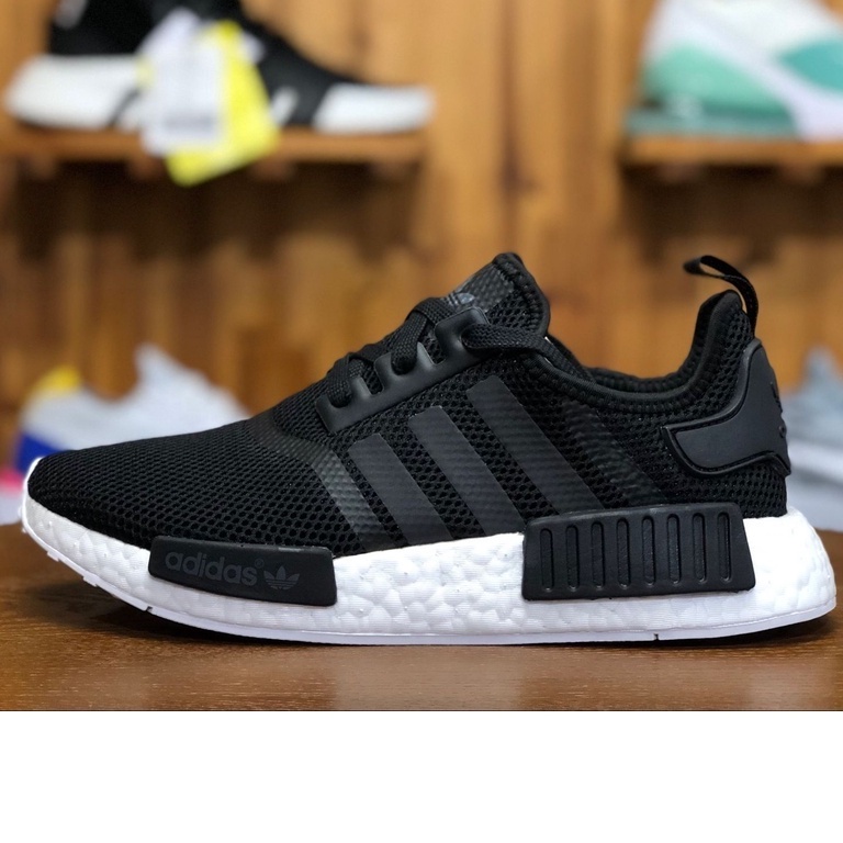 สินค้าลิขสิทธิ์แท้ Adidas Clover NMD R1 รองเท้าผ้าใบผู้ชายและผู้หญิง