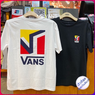 Vans เสื้อยืดแขนสั้นคอวีลําลองสีดําและสีขาวสําหรับผู้ชาย Vn0A54K8Blk/Vn0A54K8Wh