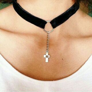 Chain velvet choker with Tiny charm **กางเขนหมดทุกแบบ**