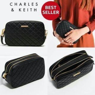 กระเป๋าสะพายCharles &amp;keith