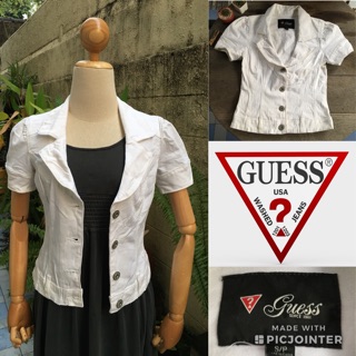 2sis1bro แบรนด์แท้ Guess Jeans เสื้อแจ็คเก็ตยีนส์ สีขาว มือสอง พร้อมส่ง sz S