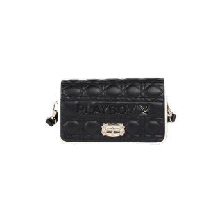 โปรโมชั่น Flash Sale : Plaboy กระเป๋าสะพายข้างผู้หญิง ลิขาสิทธิ์แท้รุ่นST-BS224PB069R1-BK ดีไซน์บุนวม สกรีนโลโก้อักษรยาวตัดขอบ สีดำ