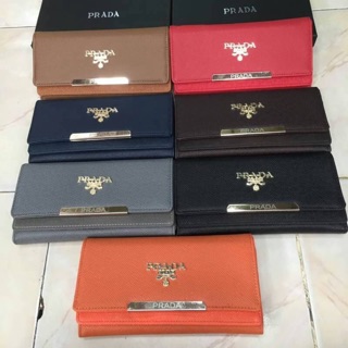 กระเป๋าสตางค์ Prada