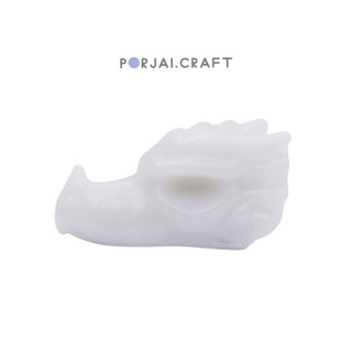 White jade dragon head หยกขาวแกะสลักหัวมังกร