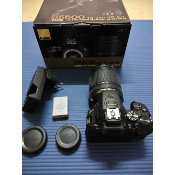 (มือสอง) Nikon D5600 AF-S 18-140 f3.5-5.6G ED VR  สภาพ 99% ชัตเตอร์ 400 นิด ๆ