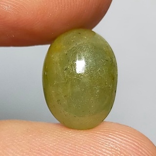 พลอย แซฟไฟร์ ธรรมชาติ แท้ ( Natural Yellow Green Sapphire ) หนัก 7.59 กะรัต