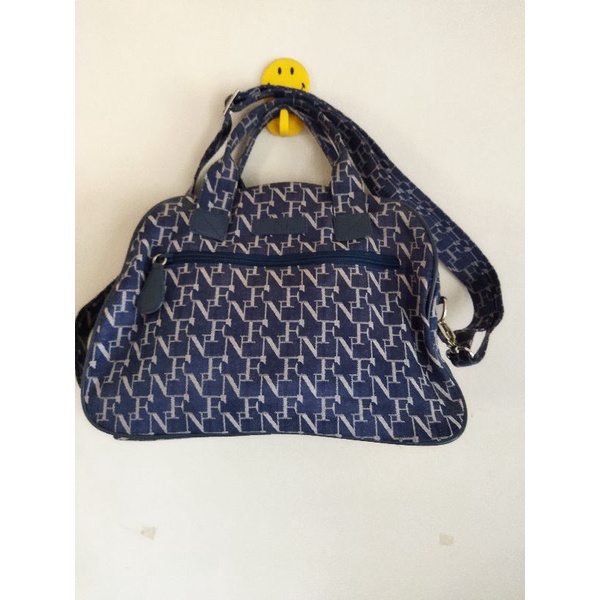 กระเป๋าสะพายflynow FN