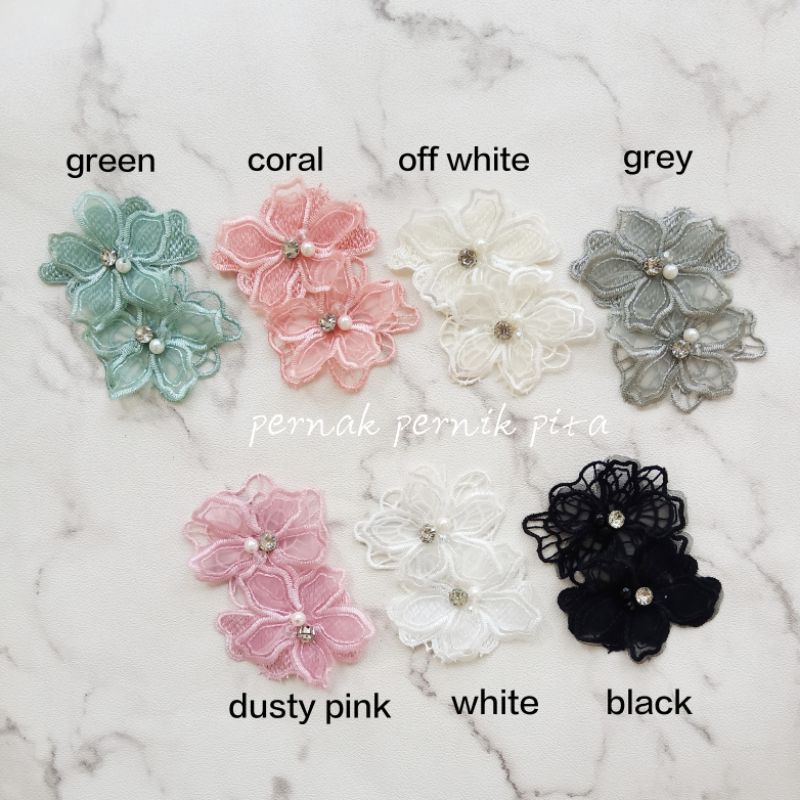 B-145 / BROCADE / FLOWER LACE 8X7.5CM