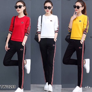 WST11269 Set 2 ชิ้น เสื้อวอร์มแขนยาว แต่งแถบแขน อกปักโลโก้ + กางเกงขายาว เอวยืด มีกระเป๋าล้วง 2 ข้าง