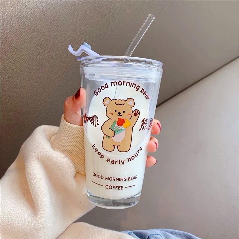 Creative Lifes Shop-แก้ว 💗แก้วน้ำน่ารัก/ถ้วยนมลายหมีน่ารัก 💗 ความจุ 450ml แถมหลอดและฝาปิด!