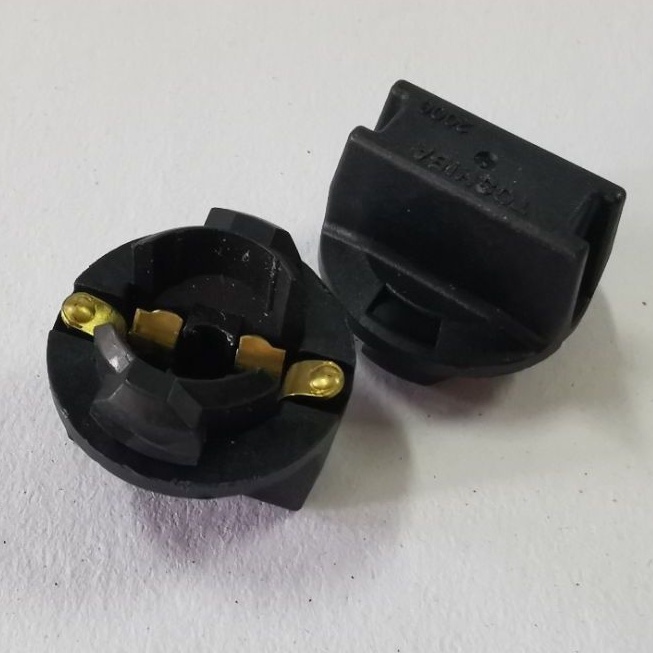 ขั้วหลอดเสียบ 2ชิ้น  T10 สีดำ