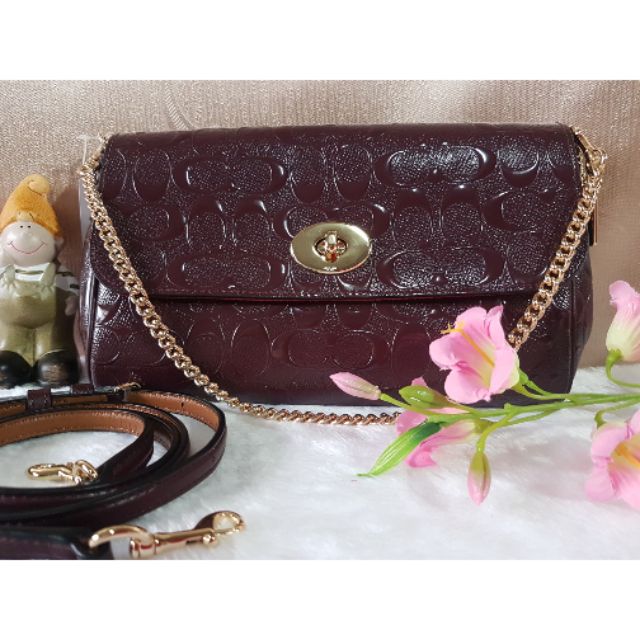 COACH กระเป๋า RUBY CROSSBODY IN SIGNATURE DEBOSSED PATENT LEATHER F55452 (IM/ BLACK OXBLOOD)