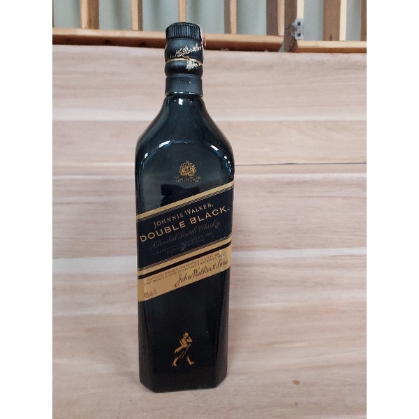ขวดเปล่า จอนนี่วอล์คเกอร์ ดับเบิ้ลแบลคเลเบิ้ล johnny walker double black lebel สภาพดี ไม่มีกล่อง