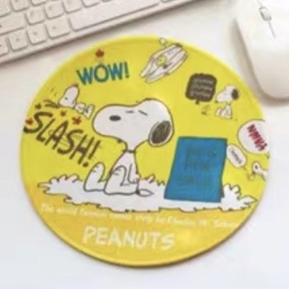 SNOOPY  YELLOW  แผ่นรองเมาส์  แผ่นรองเม้าส์  ขนาด 23 cm สวยงาม น่าใช้งาน มีบริการเก็บเงินปลายทาง งานสวย ดี   MANOPNEST