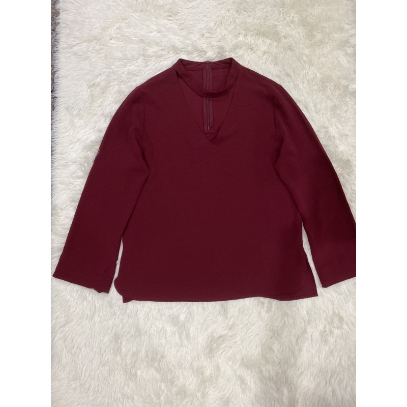 เสื้อ Sfera สีแดงเลือดหมู