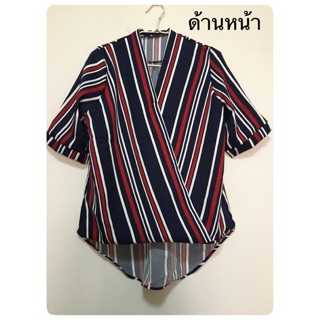 เสื้อคอวี ลายตรง