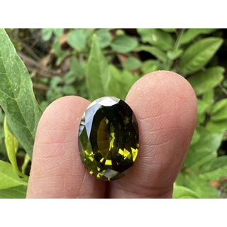 เพชรรัสเซีย CUBI ZIRCONIA ROYAL STEP CUT DIAMOND GOLD OLIVE GREEN สี เขียวมะกอก เพชรรัสเซีย OVAL Cubic zirconia 1 เม็ด