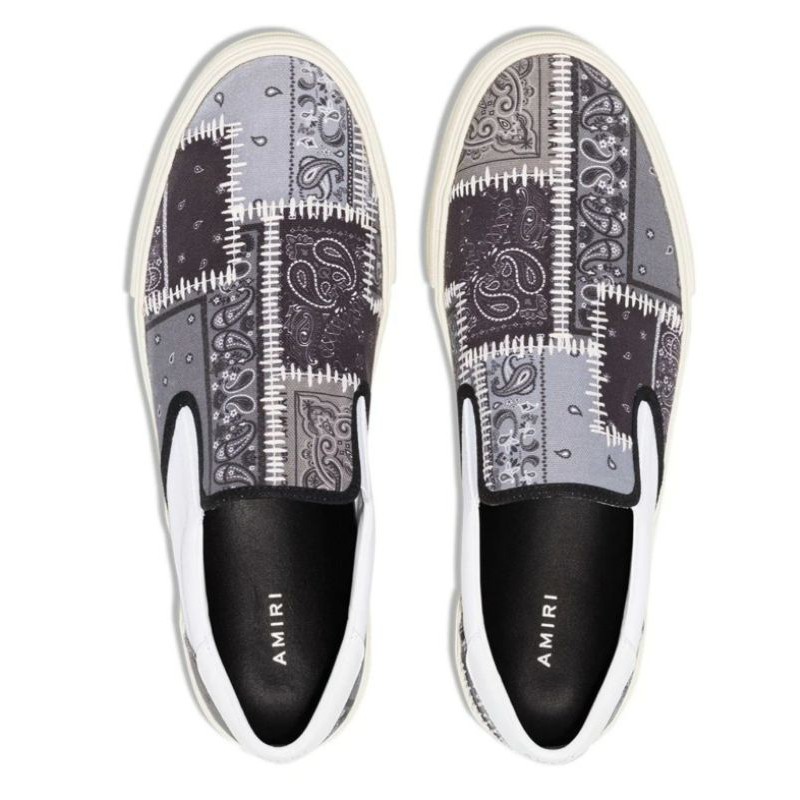Amiri Bandana Print Slip-On Sneaker รองเท้าผ้าใบพิมพ์ลายแบบตัดเย็บ amiri Overshoes
