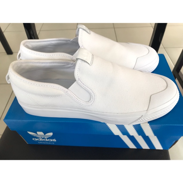 Adidas nizza slip on women