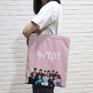 ♥️ Pre Order ♥️  กระเป๋าผ้า ถุงผ้าแคนวาสลาย INTO1