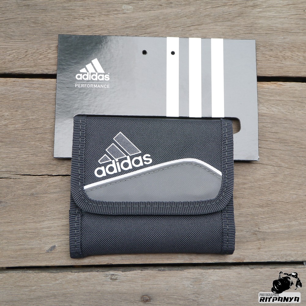 (Used) Adidas Wallet กระเป๋าสตางค์อาดิดาสแบบผ้าสามพับมือสอง