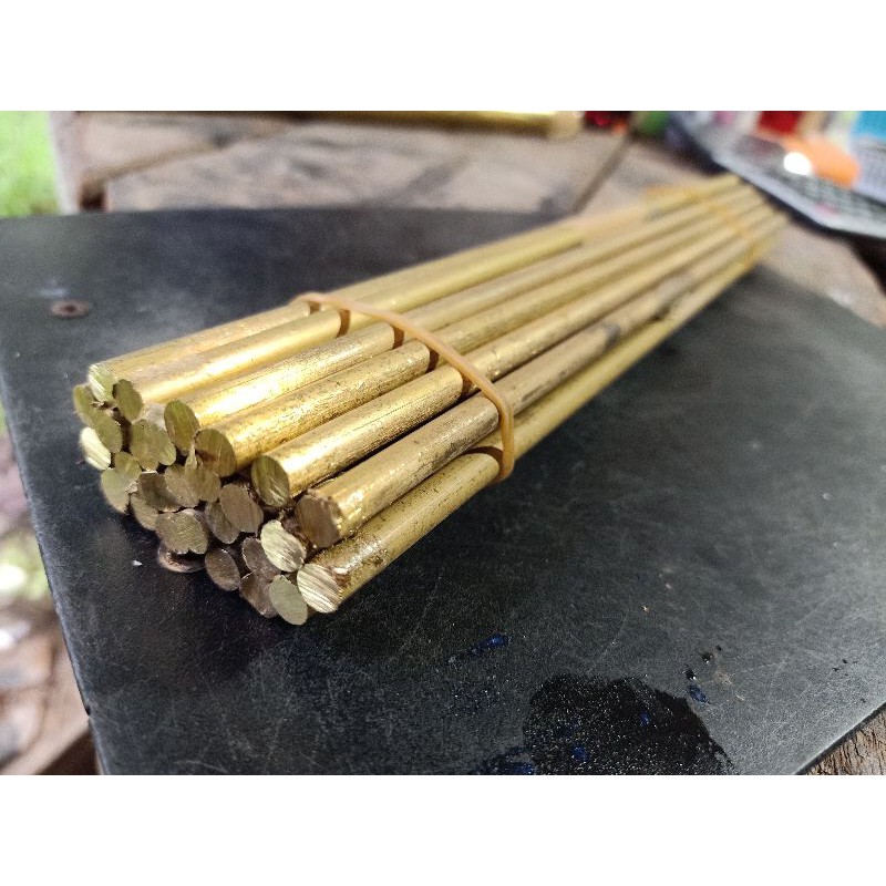 หมุดทองเหลืองขนาด 6 มิล ได้แค่  1ฟุต