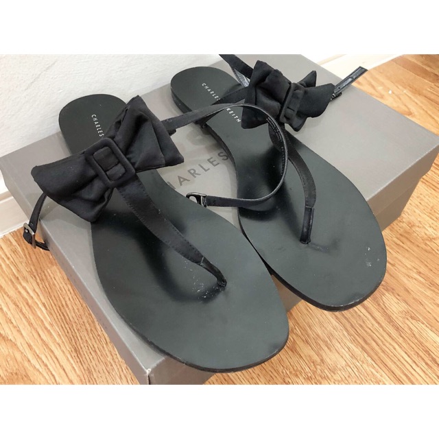 รองเท้ารัดส้น  CHARLES & KEITH ของแท้!!  SIZE : 39”