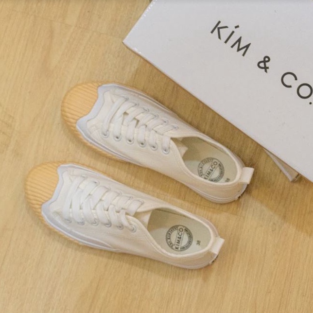KIM&CO. Daisy(KF012W) รองเท้าผ้าใบกันน้ำ แฟชั่นผู้หญิงกันน้ำ สีขาวครีม  สไตล์สาวหวาน ไม่ต้องกลัวเลอะ