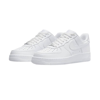 ทักแชทรับโค้ด Nike Air Force 1