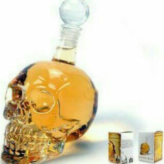 ขวดคริสตัลหัวกะโหลก Skull crystal bottle