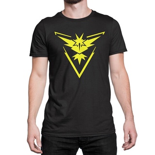 เสื้อยืดผ้าฝ้ายพิมพ์ลายขายดี เสื้อยืดคอกลม ผ้าฝ้าย พิมพ์ลายกราฟฟิค Pokemon Team Instinct สีเหลือง สําหรับผู้ชาย