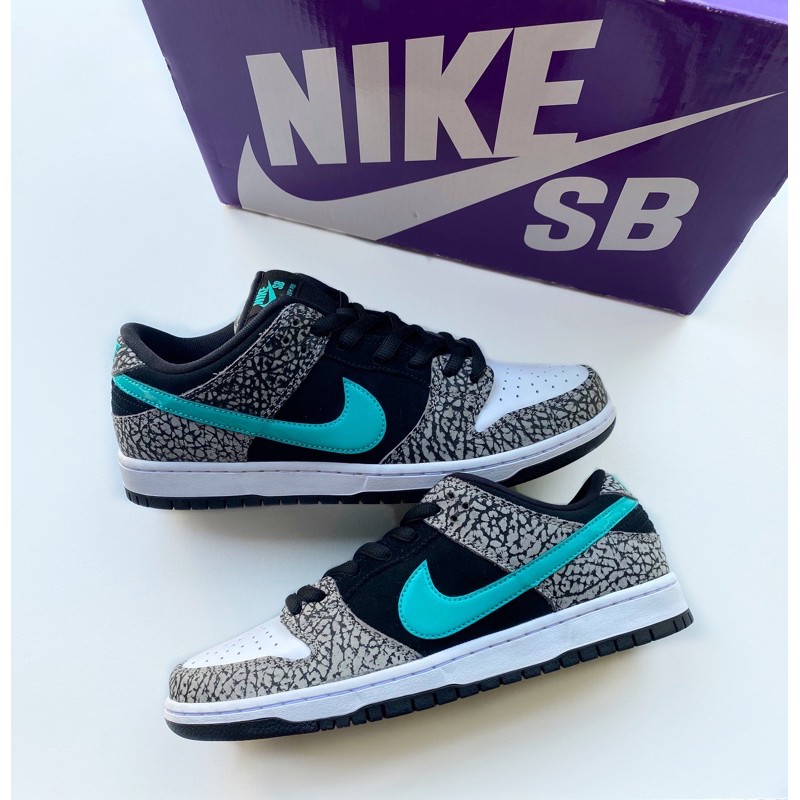 nike sb dunk atmos
