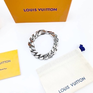 LOUIS VUITTON LV X NBA MONOGRAM CHAIN LINKS BRACELET SILVER สร้อยข้อมือโซ่ หลุยส์วิตตอง NBA สีเงิน สลักสัญลักษณ์โมโนแกรม