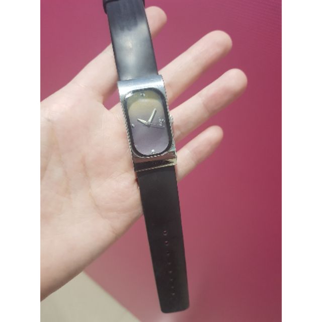 Sale🎈นาฬิกายี่ห้อGUESS ของเเท้💯!!!สภาพดี95%!! ใช้น้อยสภาพดี อปกครบ ราคาถูกได้ไปโชคดีมากๆ ปล.เอาไปใส่